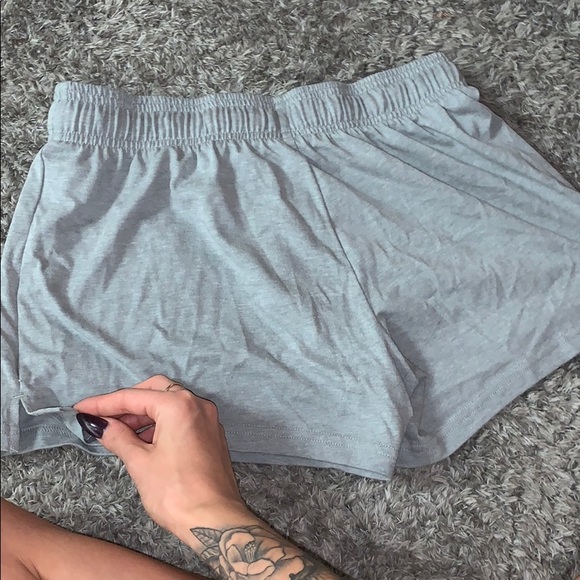 Reebok comfy side slit shorts - Picture 4 of 4